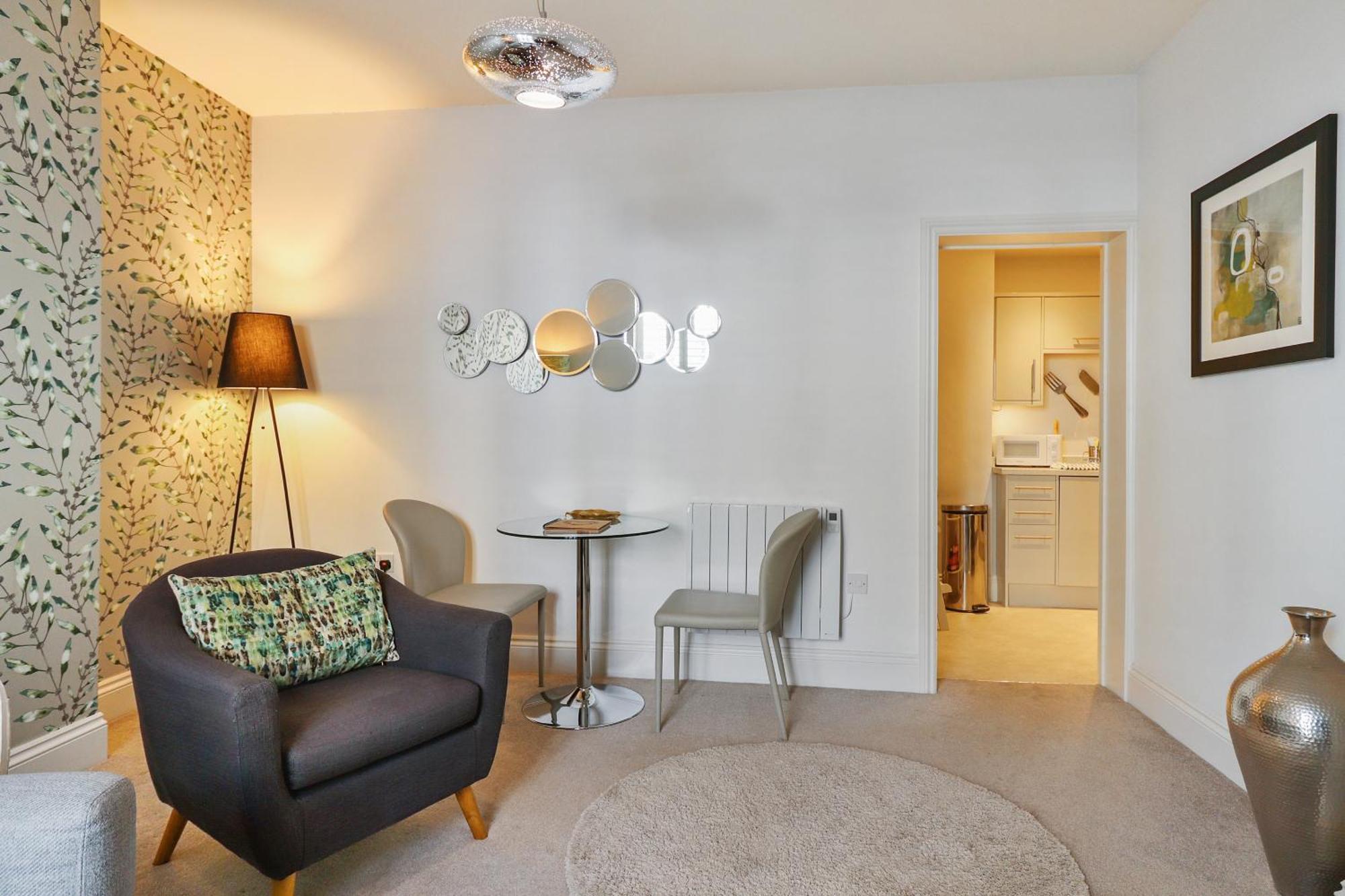 Апартаменты 3, Gainsborough House Челтенхам Экстерьер фото